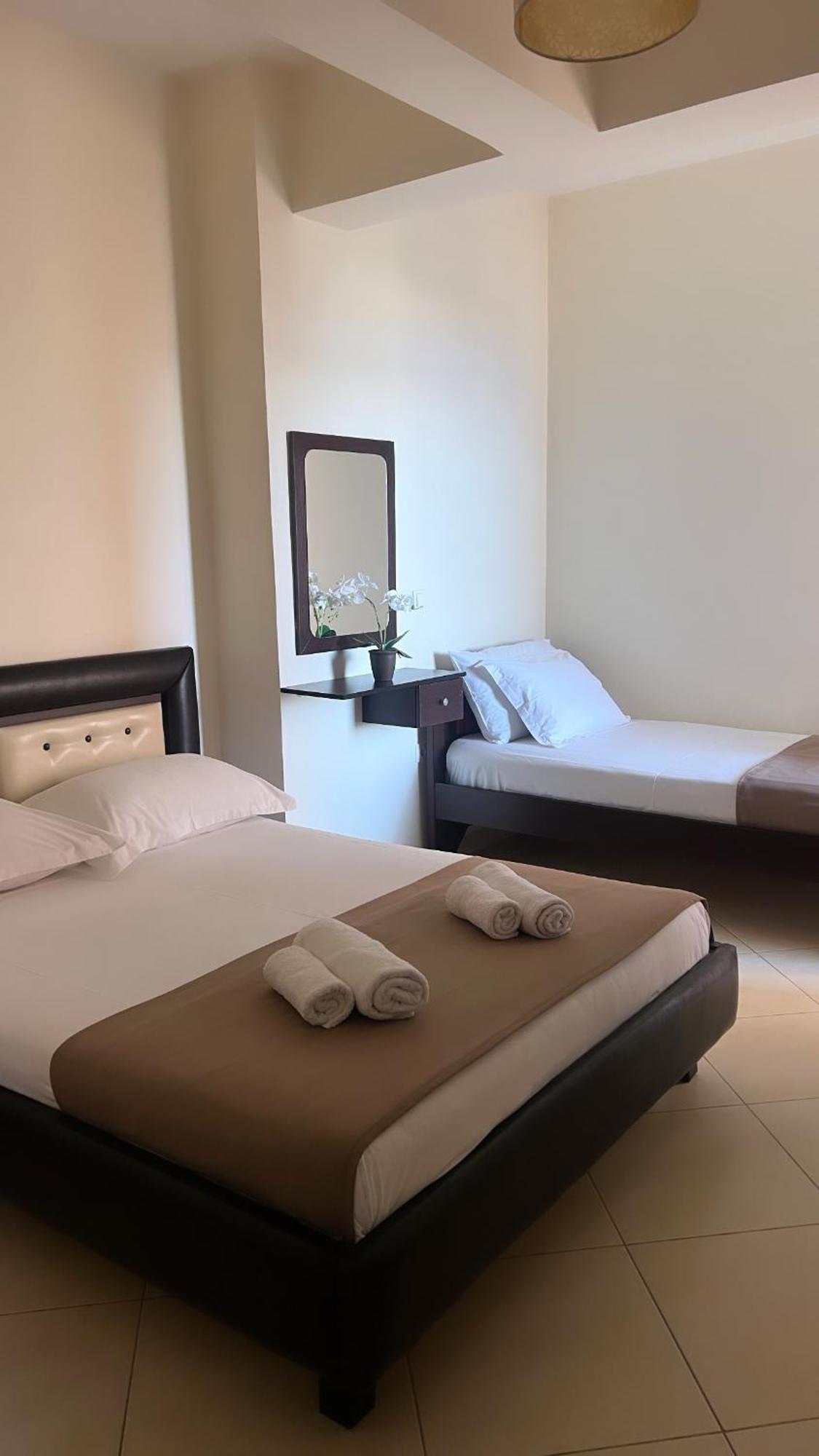 Ansi Paradiso Apartaments Саранде Екстериор снимка